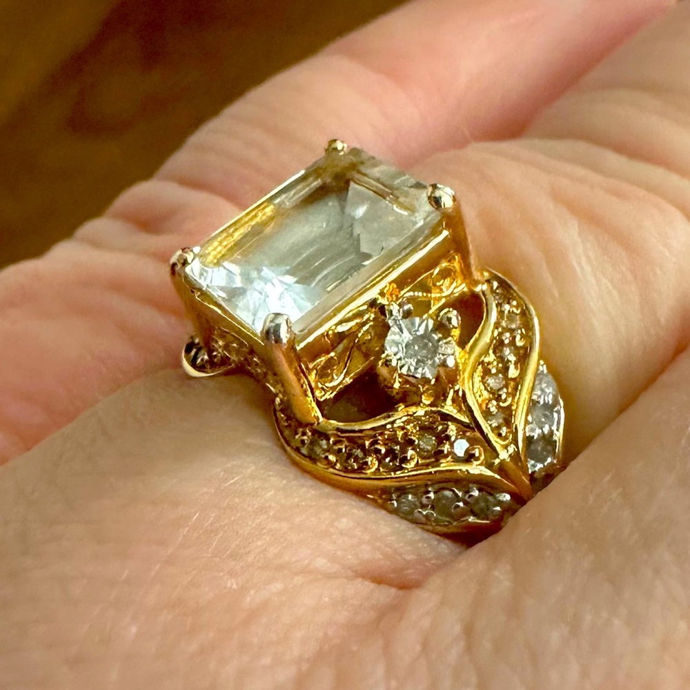 4-CT TOPAZ &MOCHA DIAMOND RING size 12. solid sterling silver, plated w/18K gold